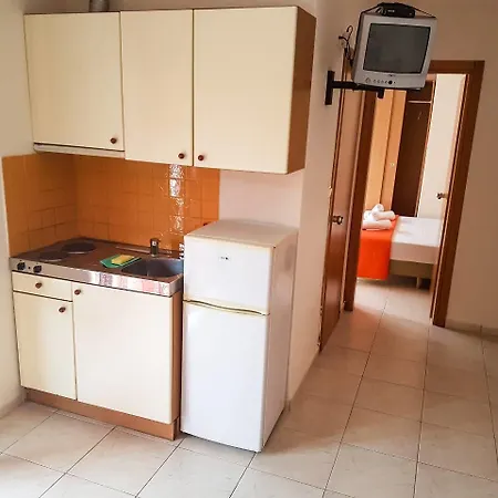 Bonsai Apartment